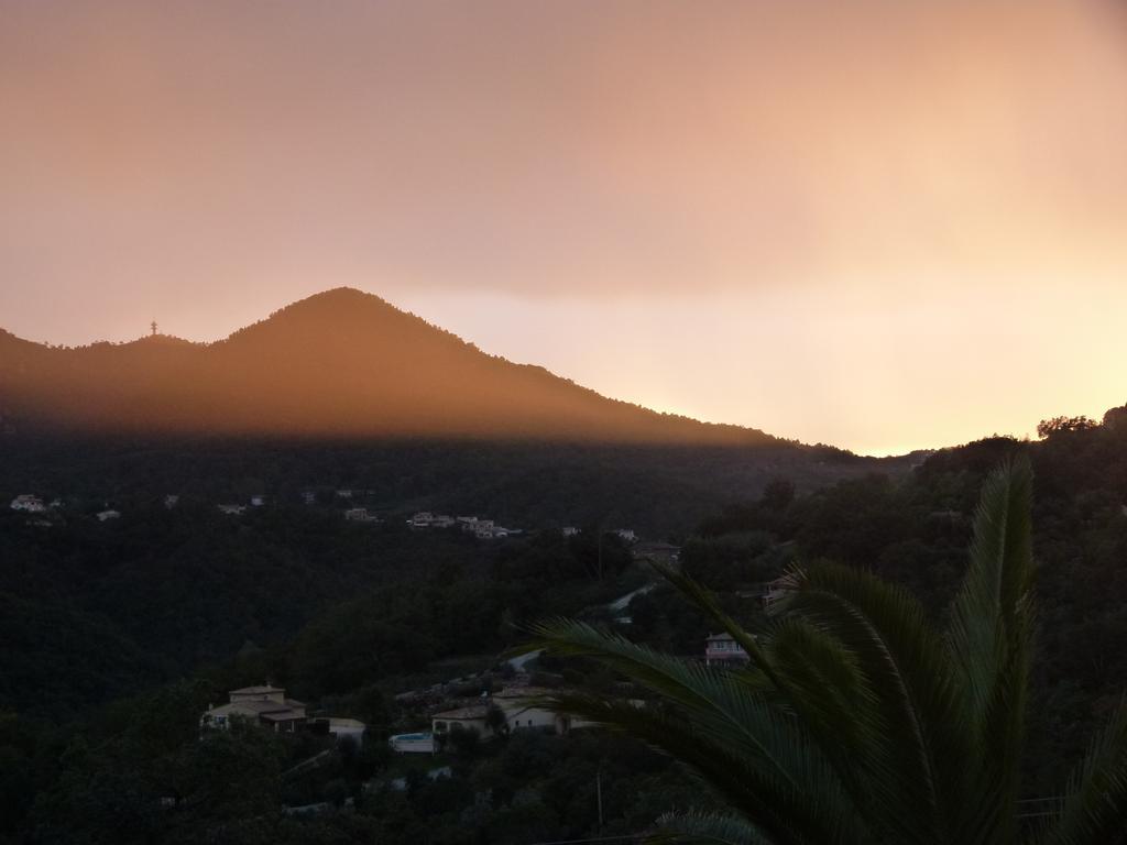 Soleil Rouge Apartman Les Adrets-de-l'Esterel Kültér fotó